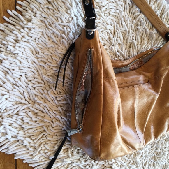 Sold - Hobo International Leather Shoulder Bag - Picture 6 of 16